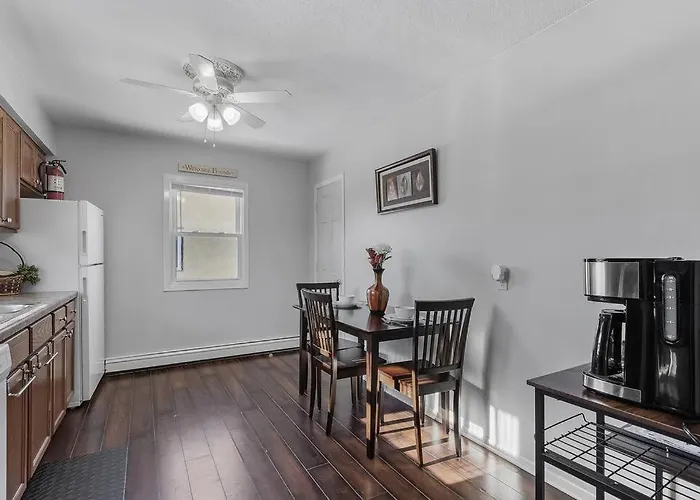 Tranquil 2Br Apt Ne Mpls - 8073 Apt 4